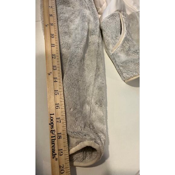 The North Face Girls' Jacket - Size Medium - Picture 11 of 11